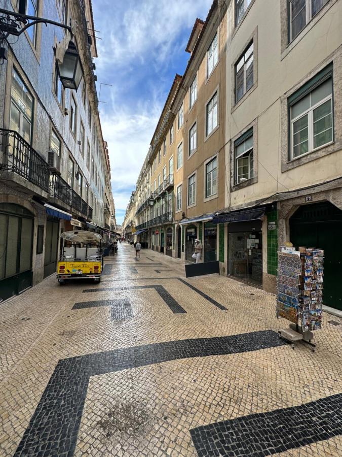 The Traditional Arts Memoir, Downtown Flat With Balcony And Comfort Lisboa Eksteriør bilde