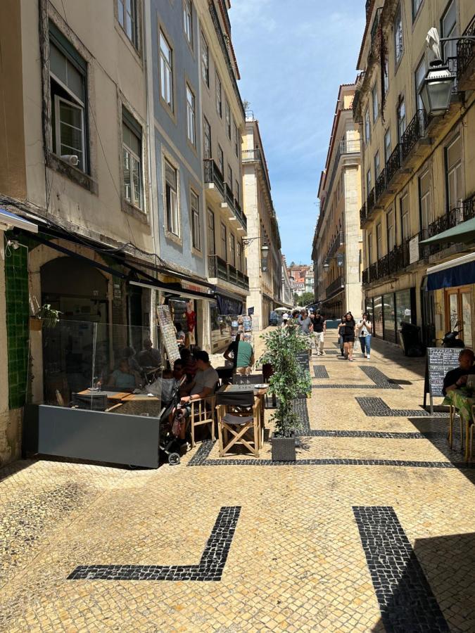 The Traditional Arts Memoir, Downtown Flat With Balcony And Comfort Lisboa Eksteriør bilde