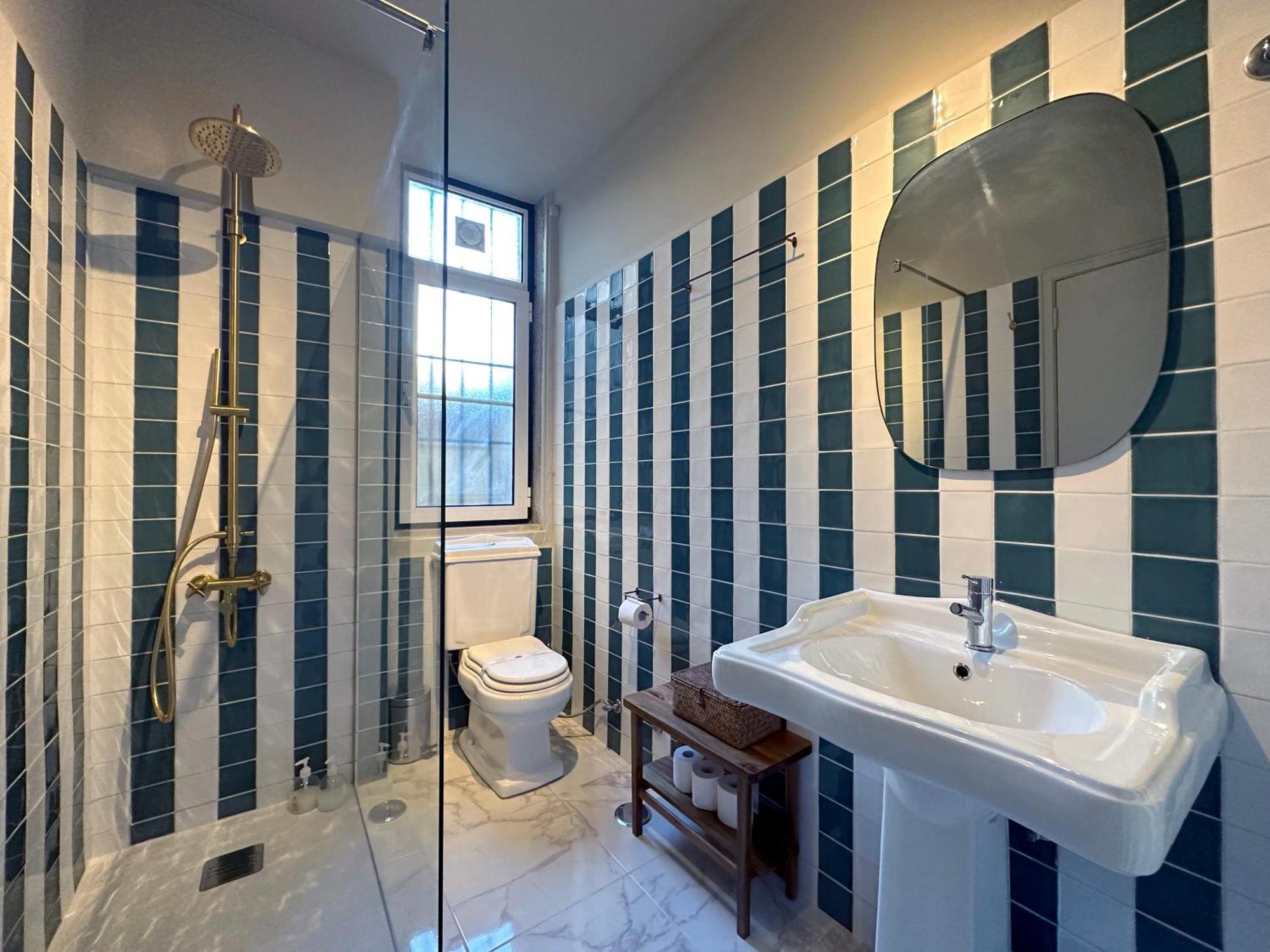 The Traditional Arts Memoir, Downtown Flat With Balcony And Comfort Lisboa Eksteriør bilde