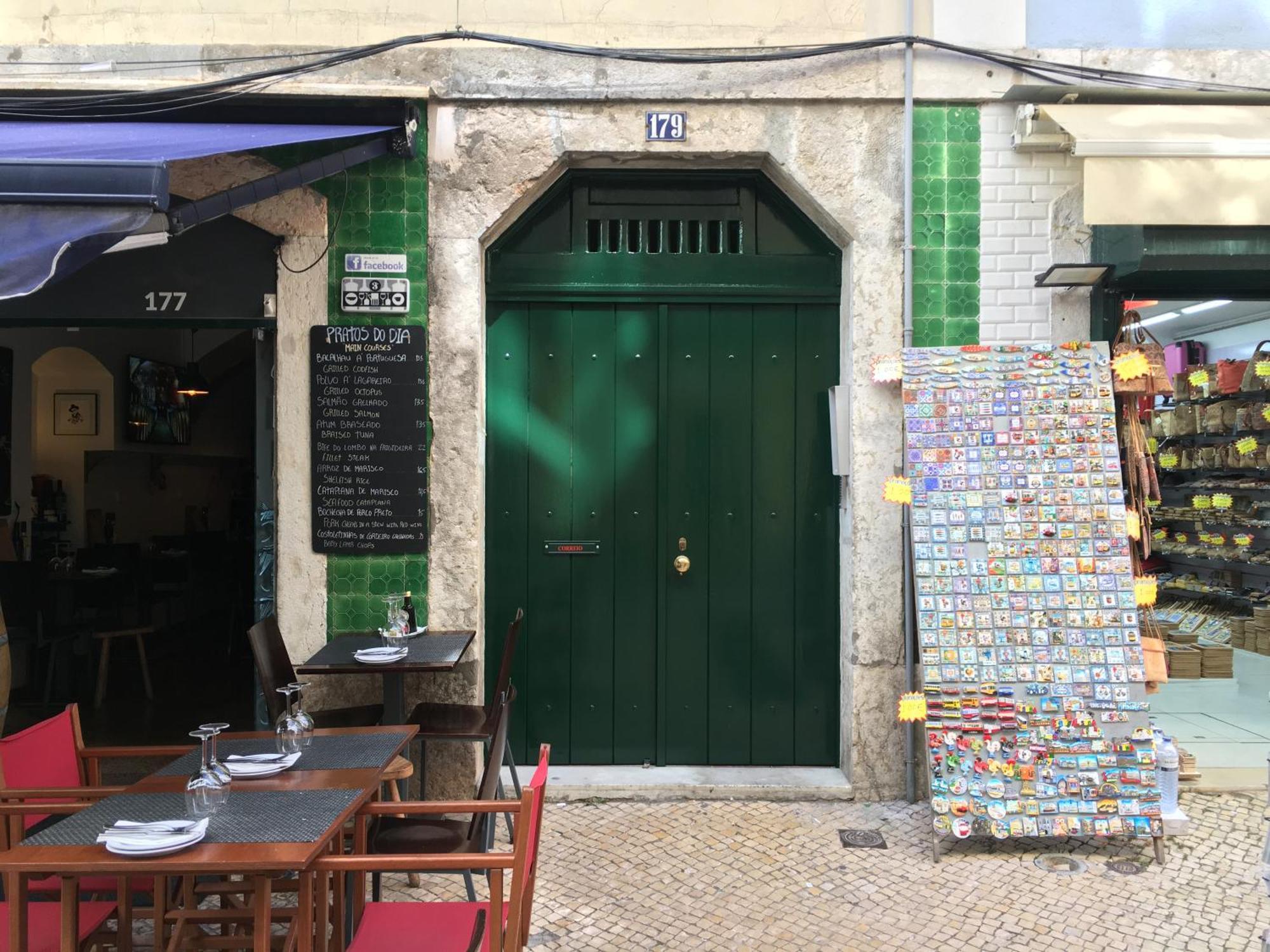 The Traditional Arts Memoir, Downtown Flat With Balcony And Comfort Lisboa Eksteriør bilde