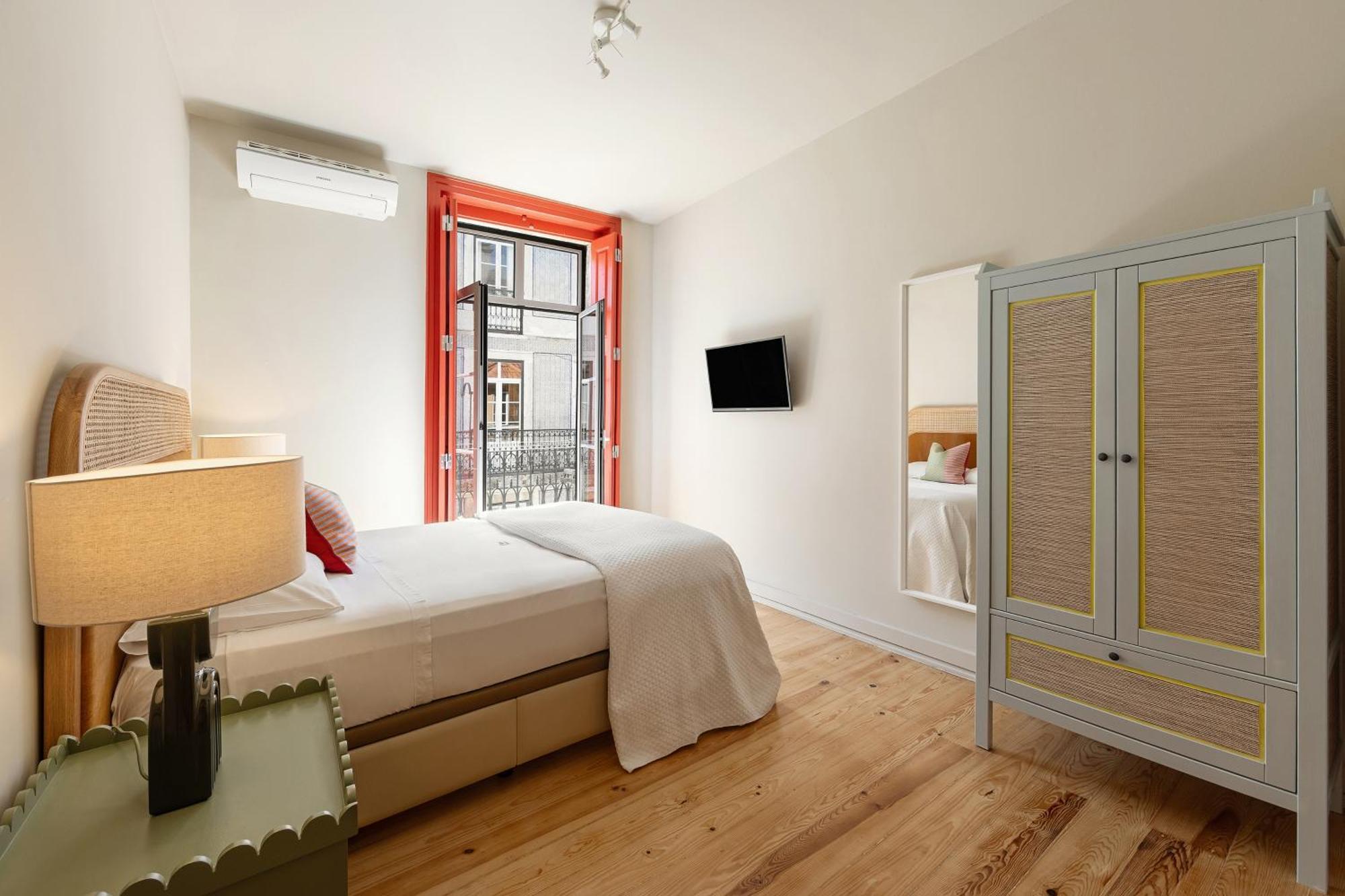 The Traditional Arts Memoir, Downtown Flat With Balcony And Comfort Lisboa Eksteriør bilde